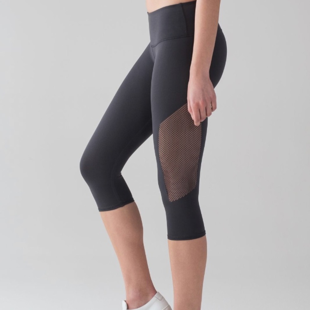 Lululemon Reveal 15” legging
